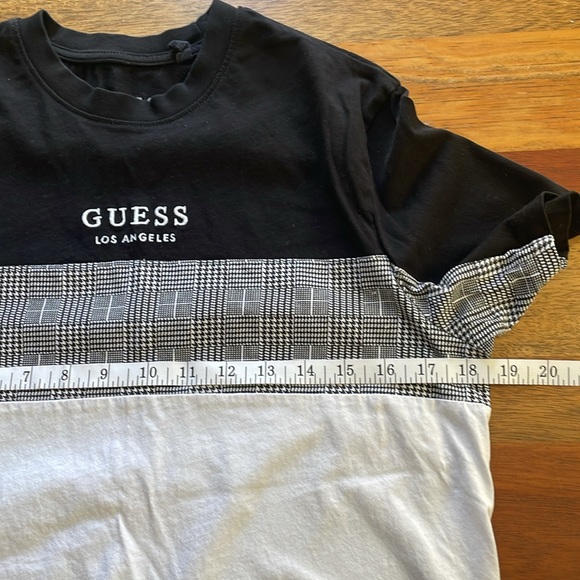 Guess Tee Shirt - Picture 4 of 6
